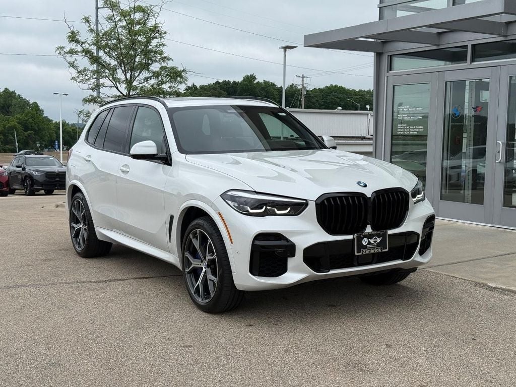 2022 BMW X5 M50i