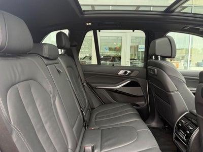 2022 BMW X5 M50i