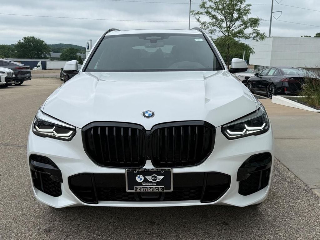 2022 BMW X5 M50i