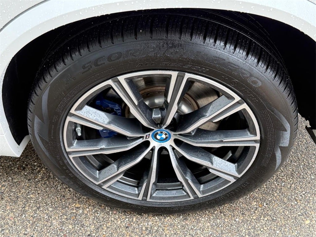 2023 BMW X5 xDrive45e