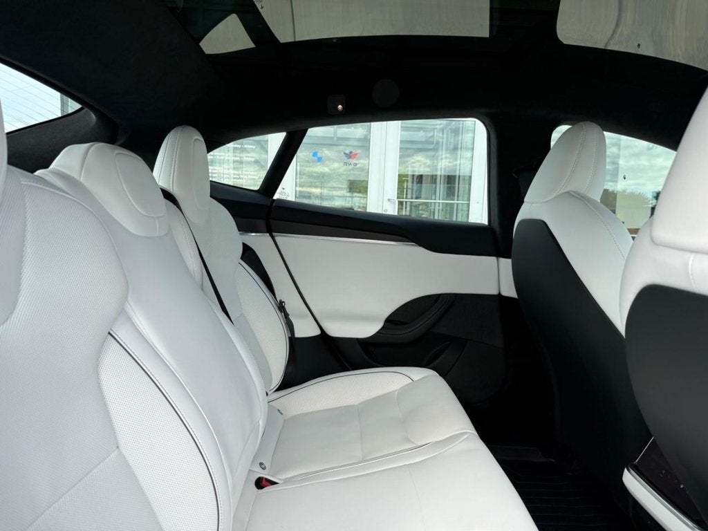 2022 Tesla Model S Plaid