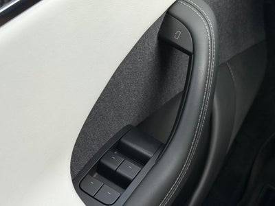 2022 Tesla Model S Plaid