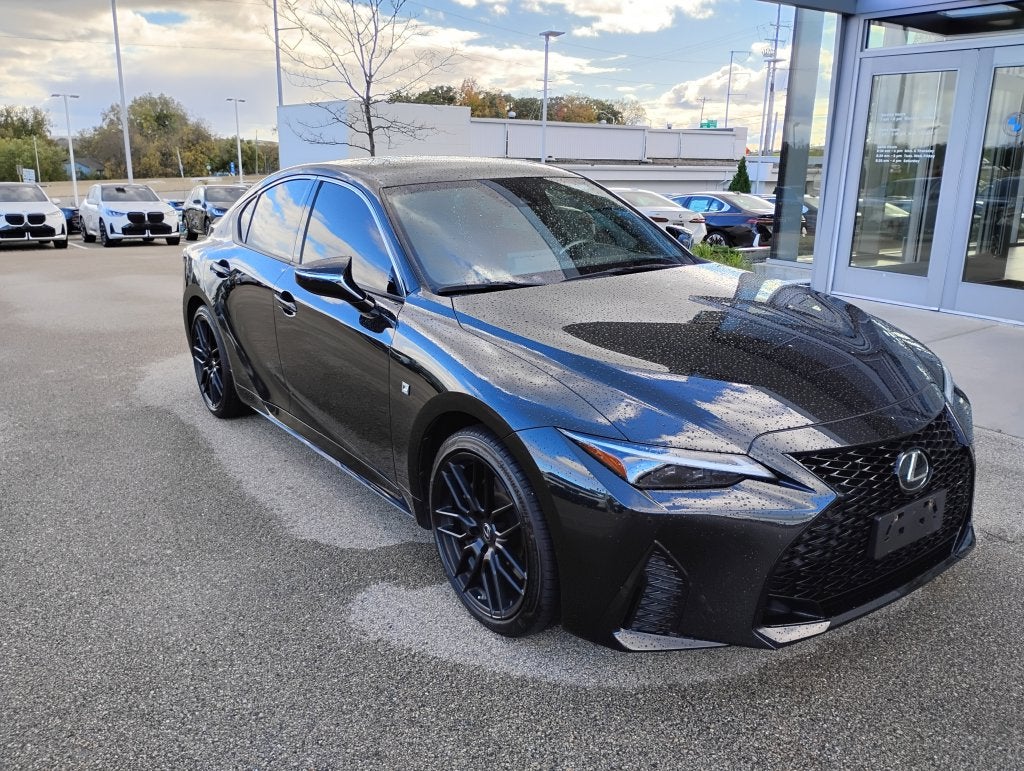 2021 Lexus IS