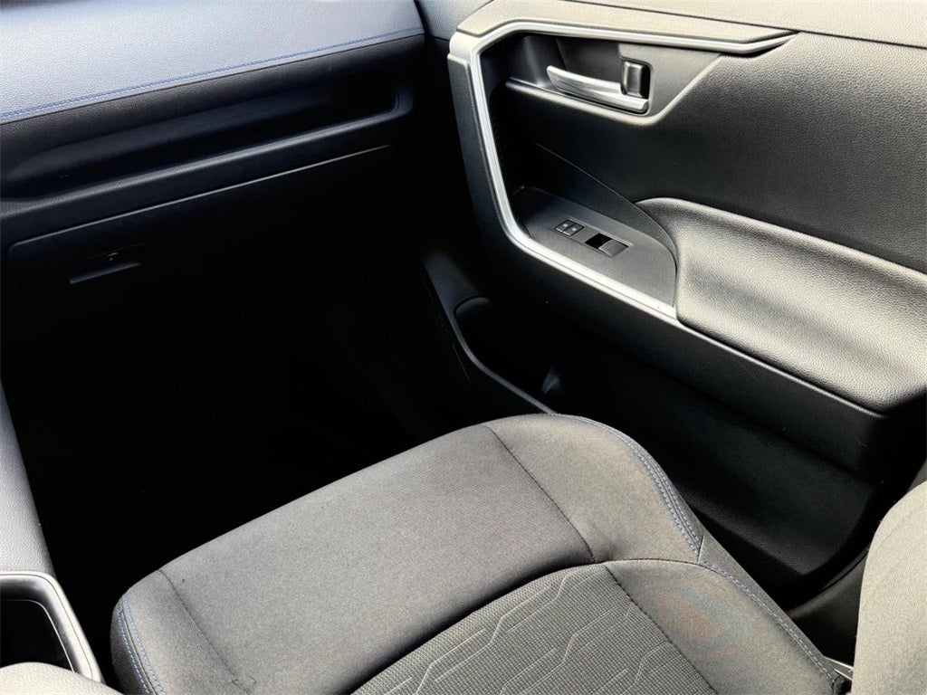 2023 Toyota RAV4 Hybrid SE