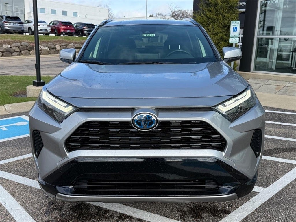 2023 Toyota RAV4 Hybrid SE