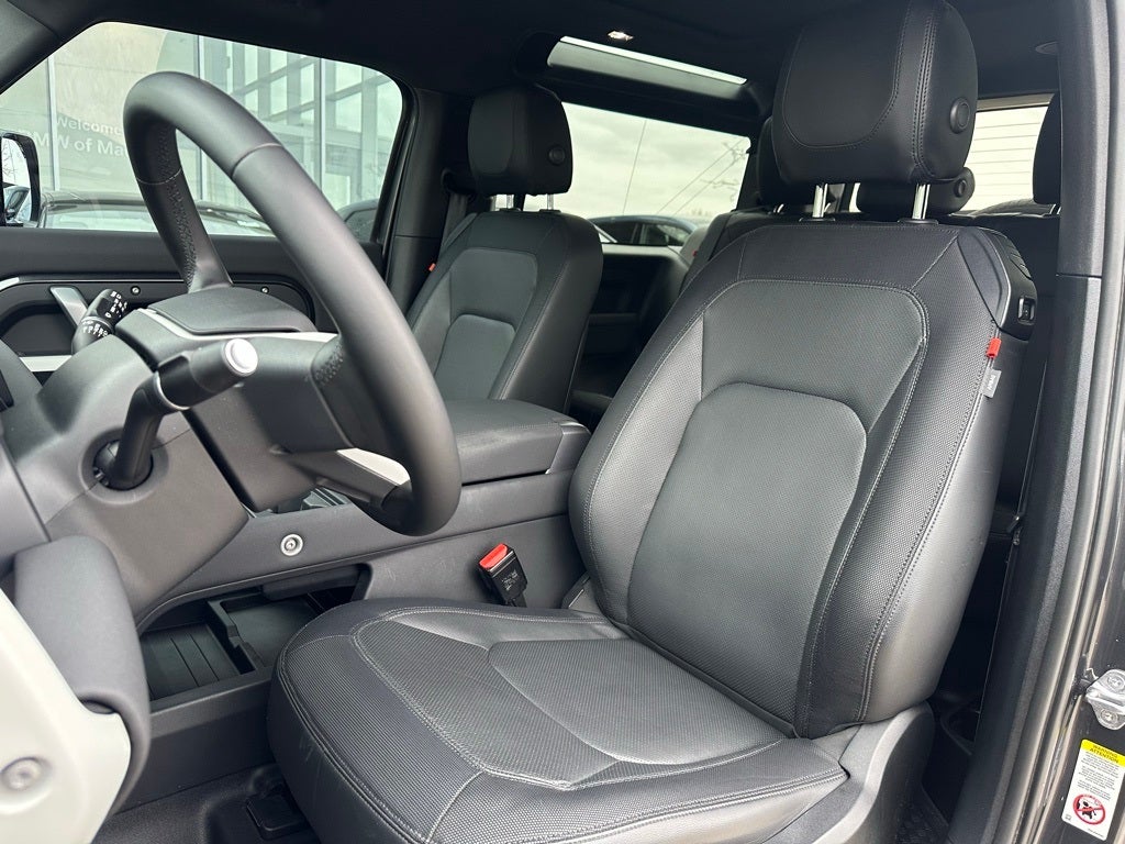 2023 Land Rover Defender 90 X-Dynamic SE