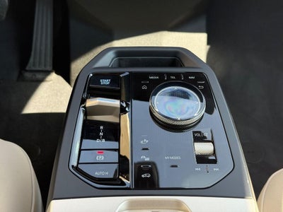 2025 BMW iX xDrive50
