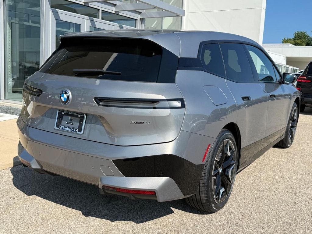 2025 BMW iX xDrive50