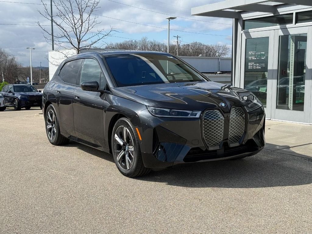 2023 BMW iX M60