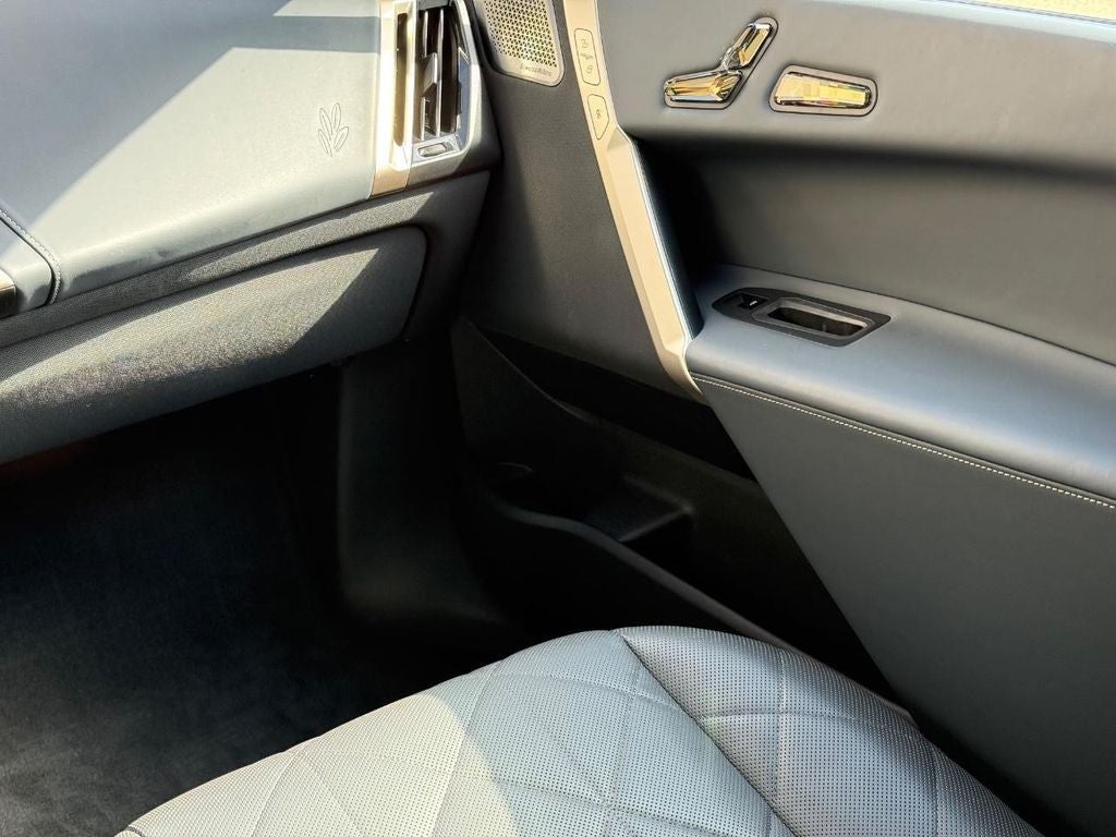 2023 BMW iX M60