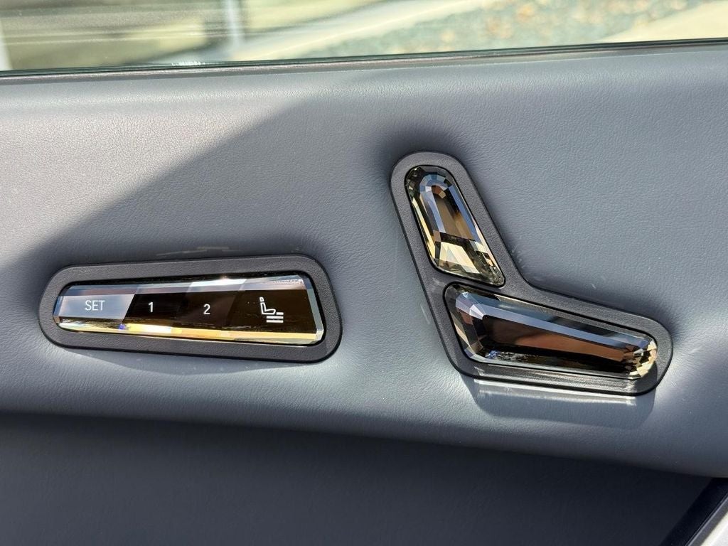 2023 BMW iX M60