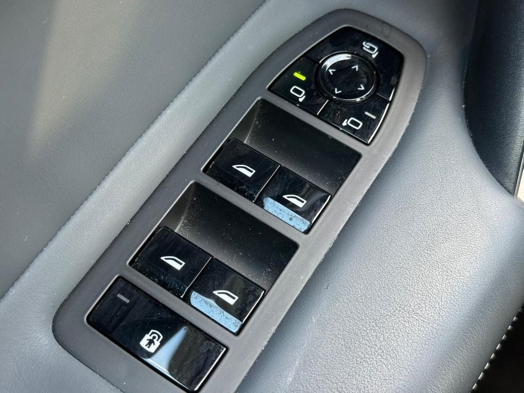 2023 BMW iX M60