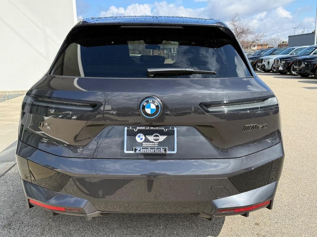 2023 BMW iX M60