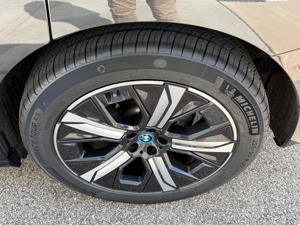 2023 BMW iX M60
