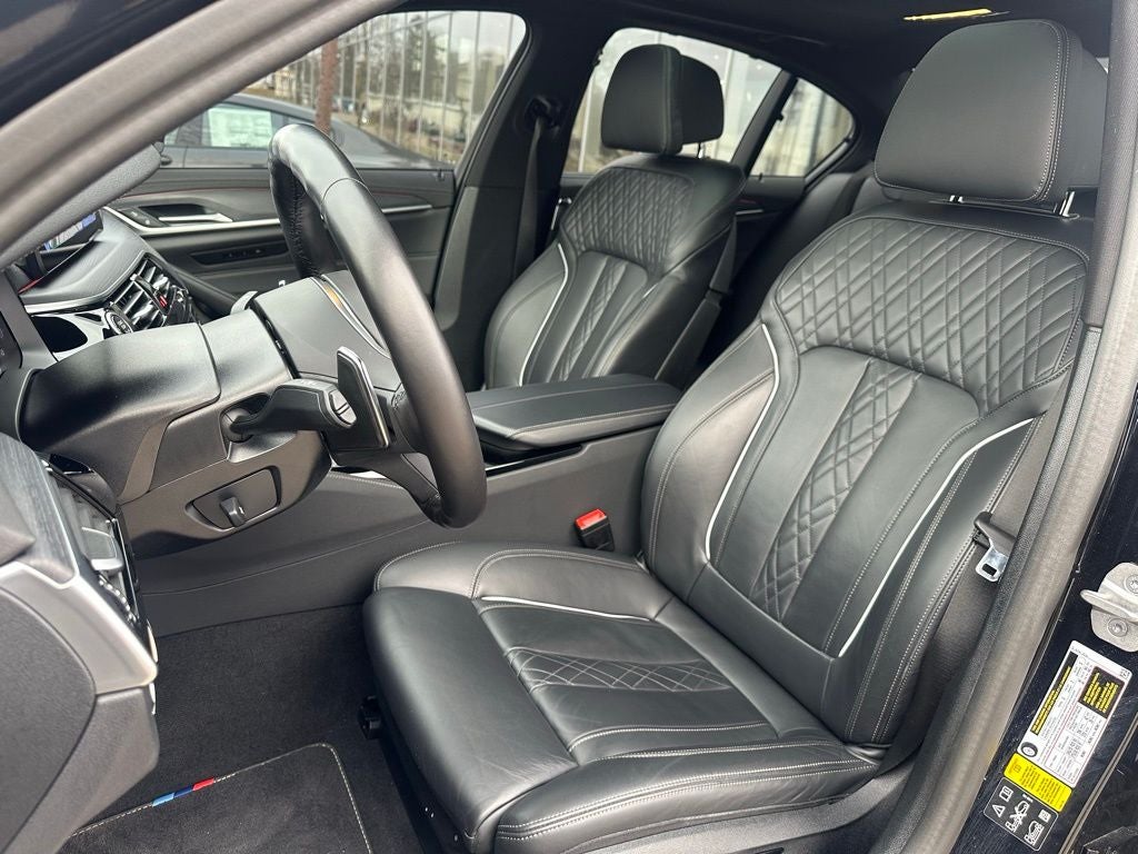 2023 BMW 5 Series M550i xDrive