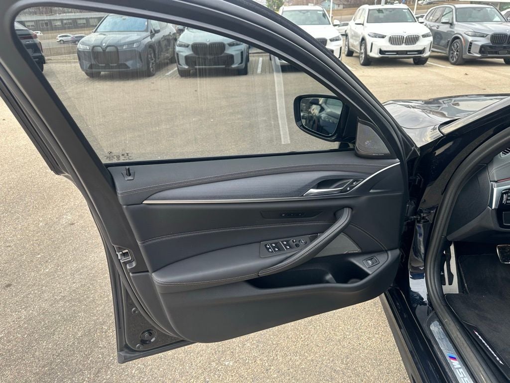 2023 BMW 5 Series M550i xDrive