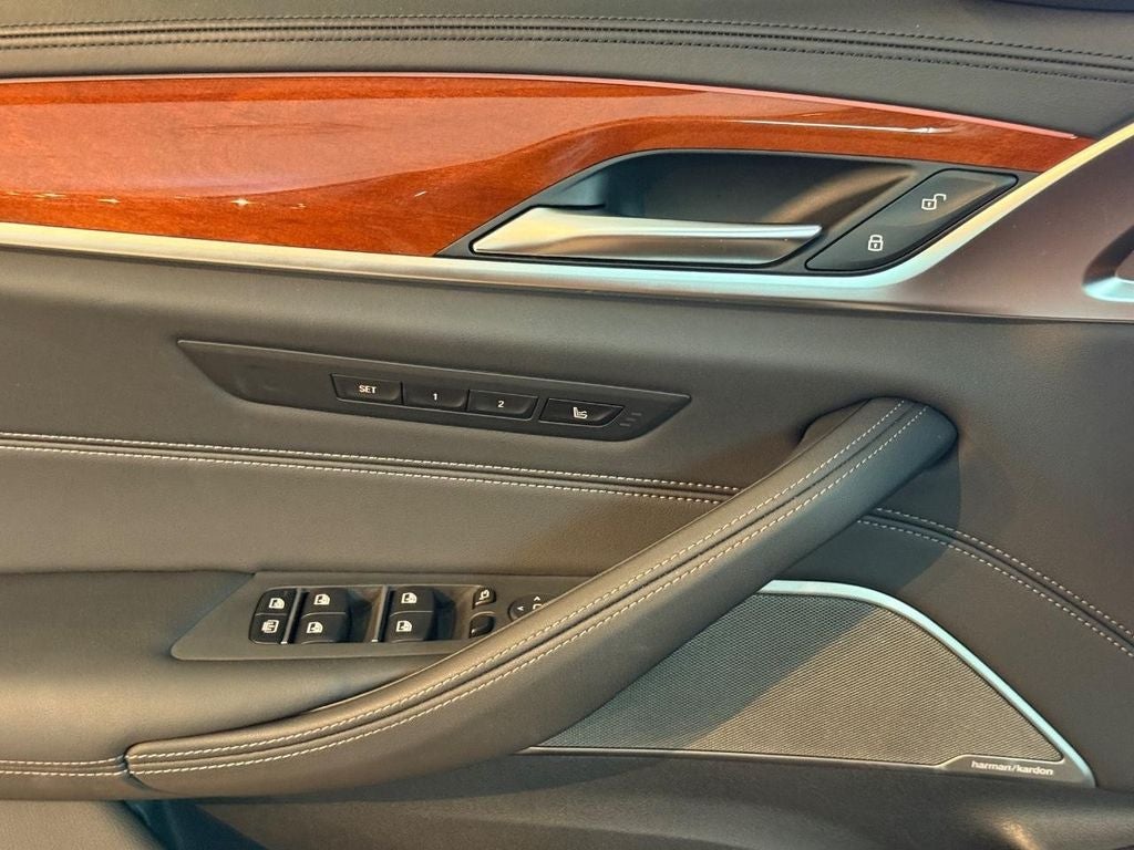 2022 BMW 5 Series M550i xDrive