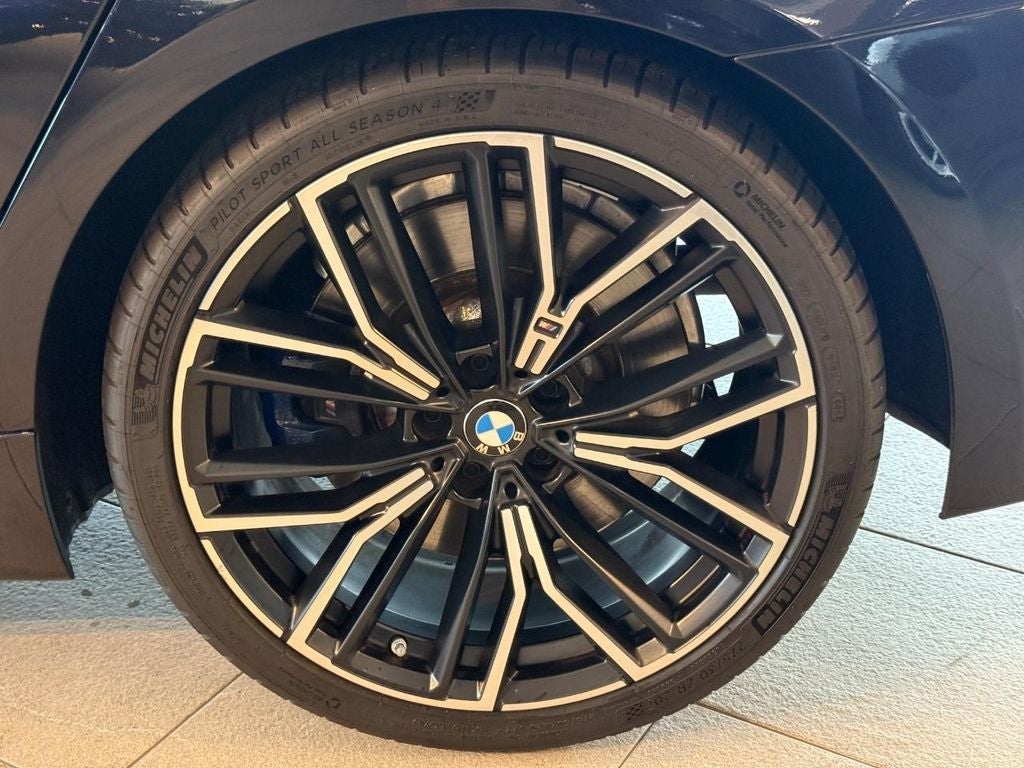 2022 BMW 5 Series M550i xDrive