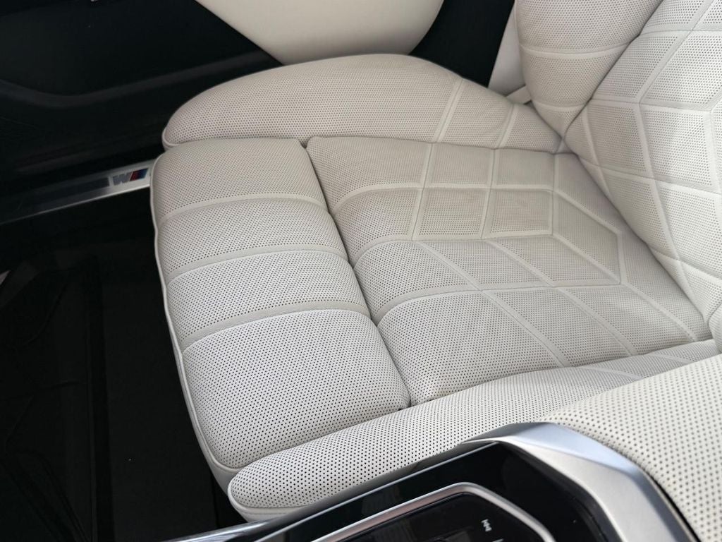 2025 BMW 7 Series 740i xDrive