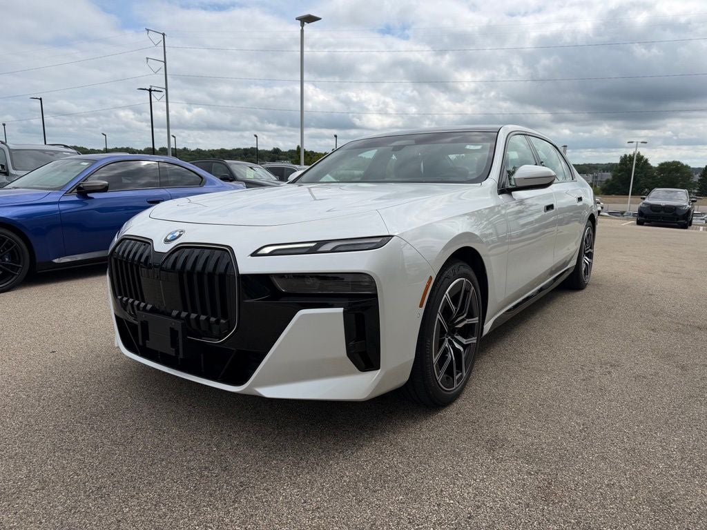 2025 BMW 7 Series 760i xDrive