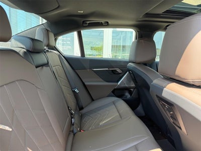 2025 BMW 5 Series 530i xDrive