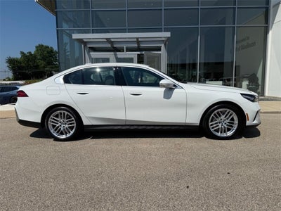 2025 BMW 5 Series 530i xDrive