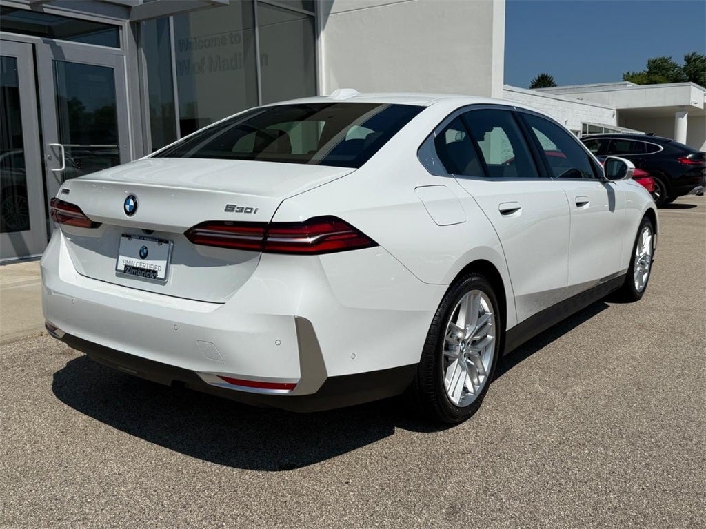 2025 BMW 5 Series 530i xDrive