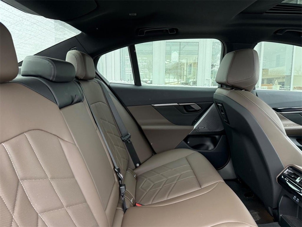 2025 BMW 5 Series 540i xDrive