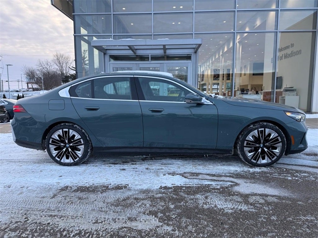 2025 BMW 5 Series 540i xDrive