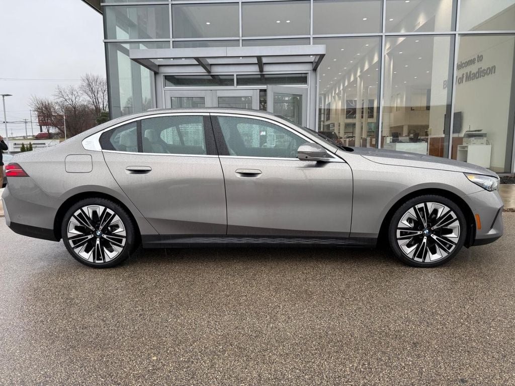 2026 BMW 5 Series 540i xDrive