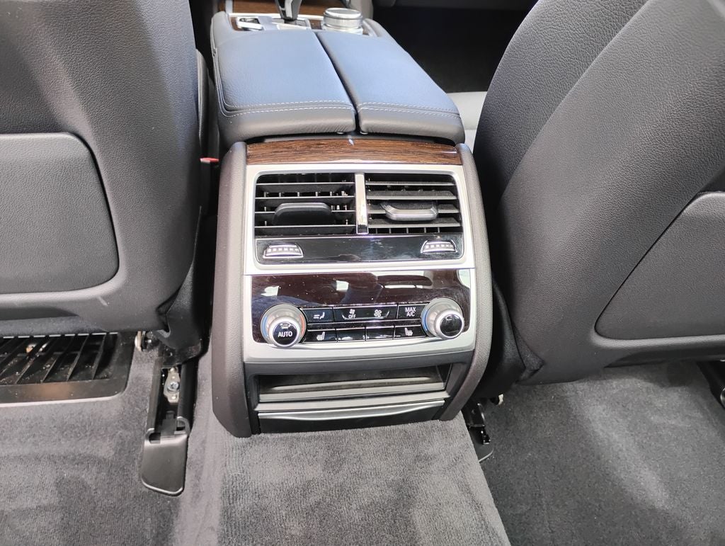 2020 BMW 7 Series 740i xDrive