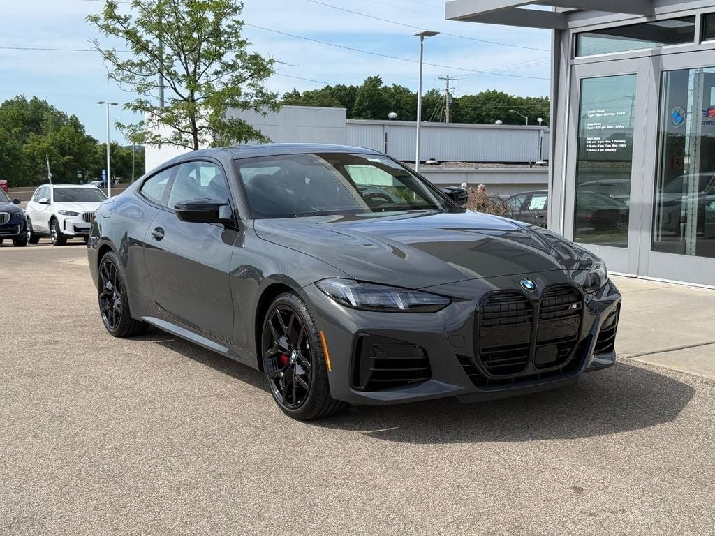 2026 BMW 4 Series M440i xDrive Coupe's photo