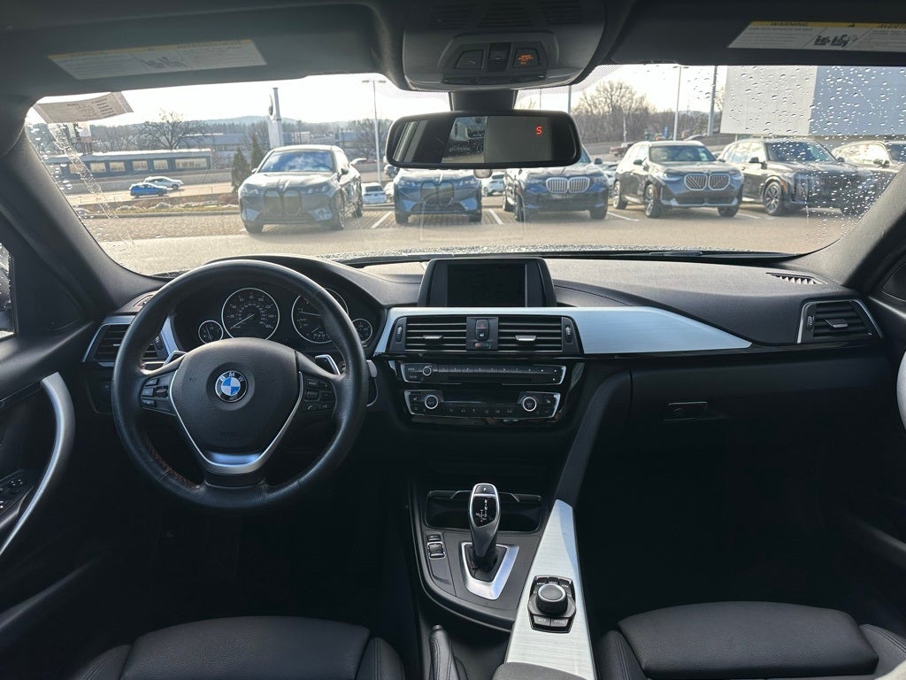 2018 BMW 3 Series 330i xDrive