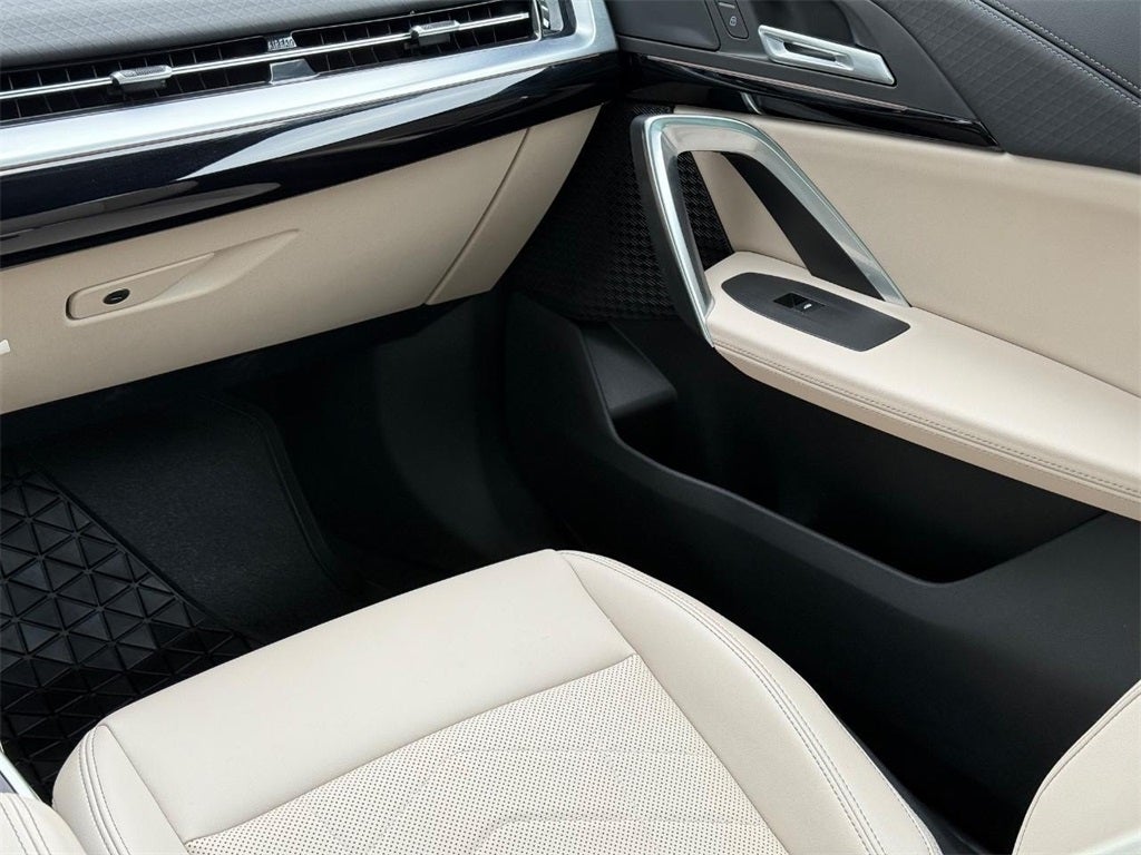 2025 BMW X2 xDrive28i