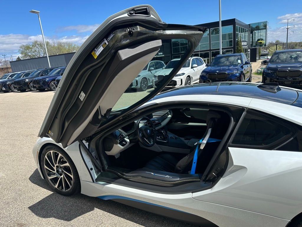 2016 BMW i8 Base