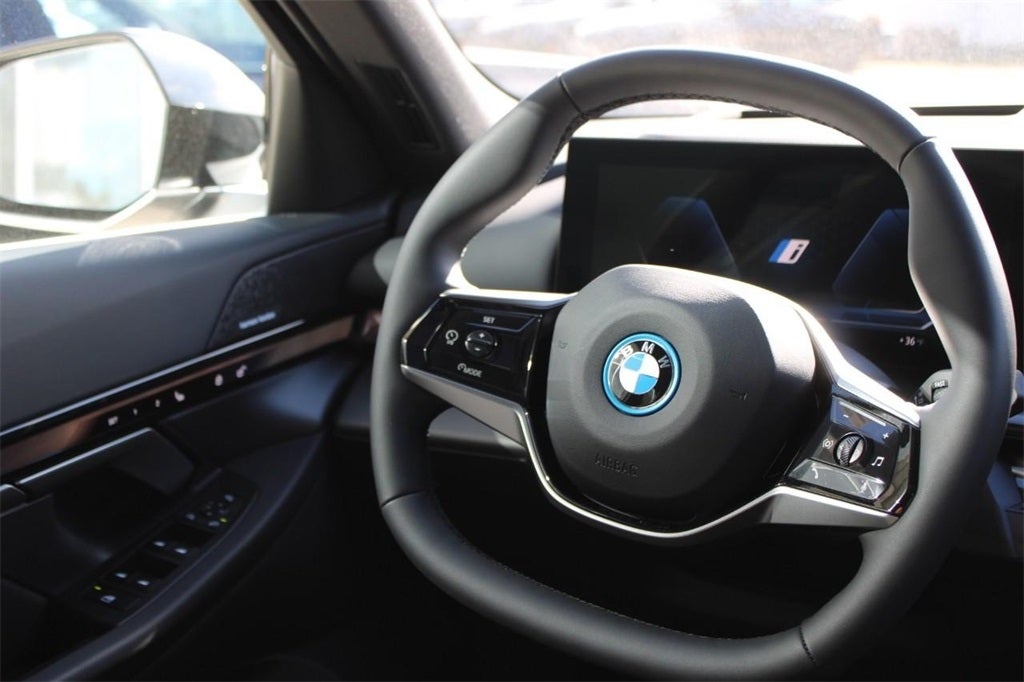 2024 BMW i5 eDrive40