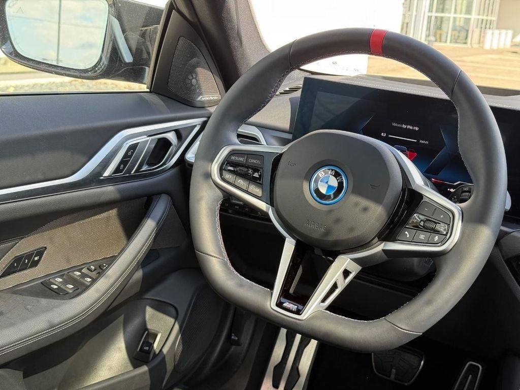 2025 BMW i4 M50