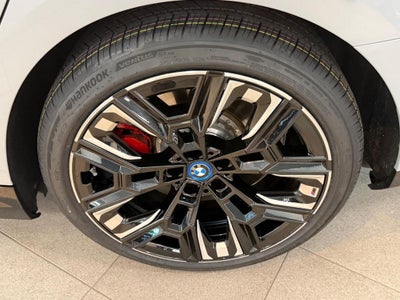 2024 BMW i5 M60