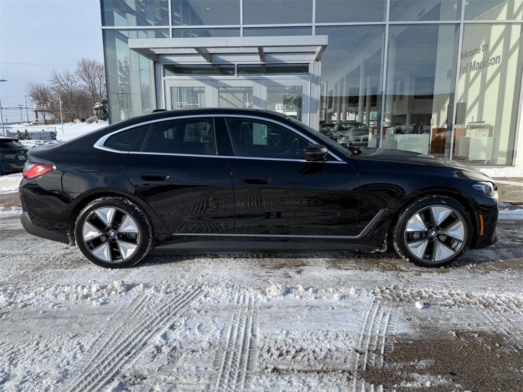 2025 BMW i4 xDrive40