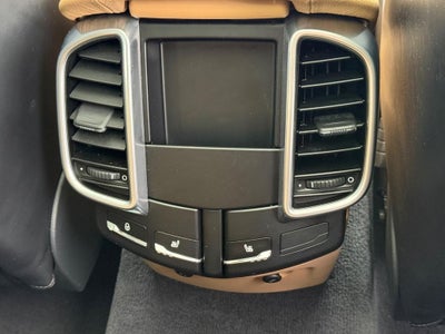 2016 Porsche Cayenne Base