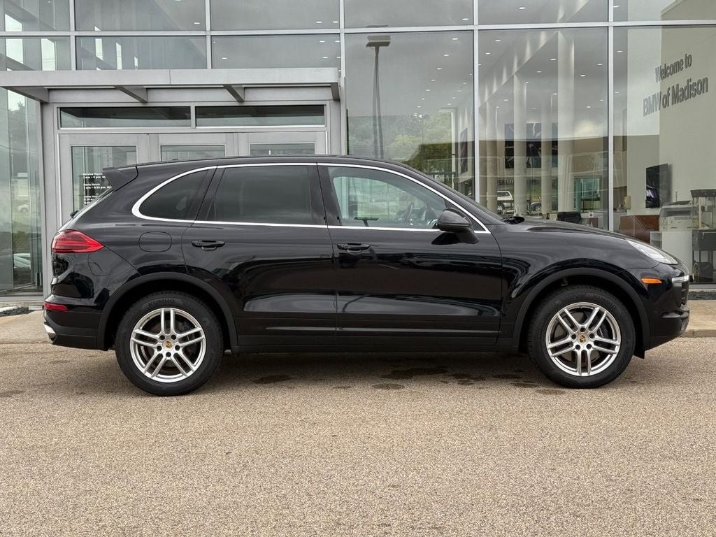 2016 Porsche Cayenne Base
