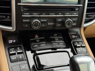2016 Porsche Cayenne Base