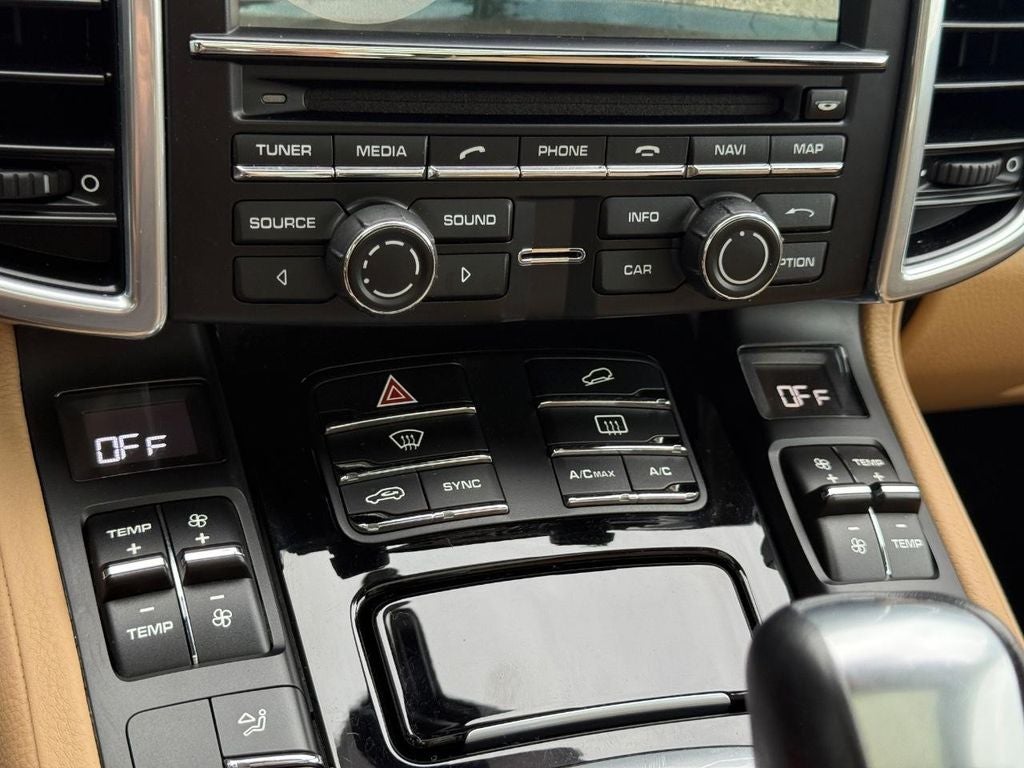 2016 Porsche Cayenne Base