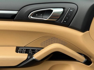 2016 Porsche Cayenne Base