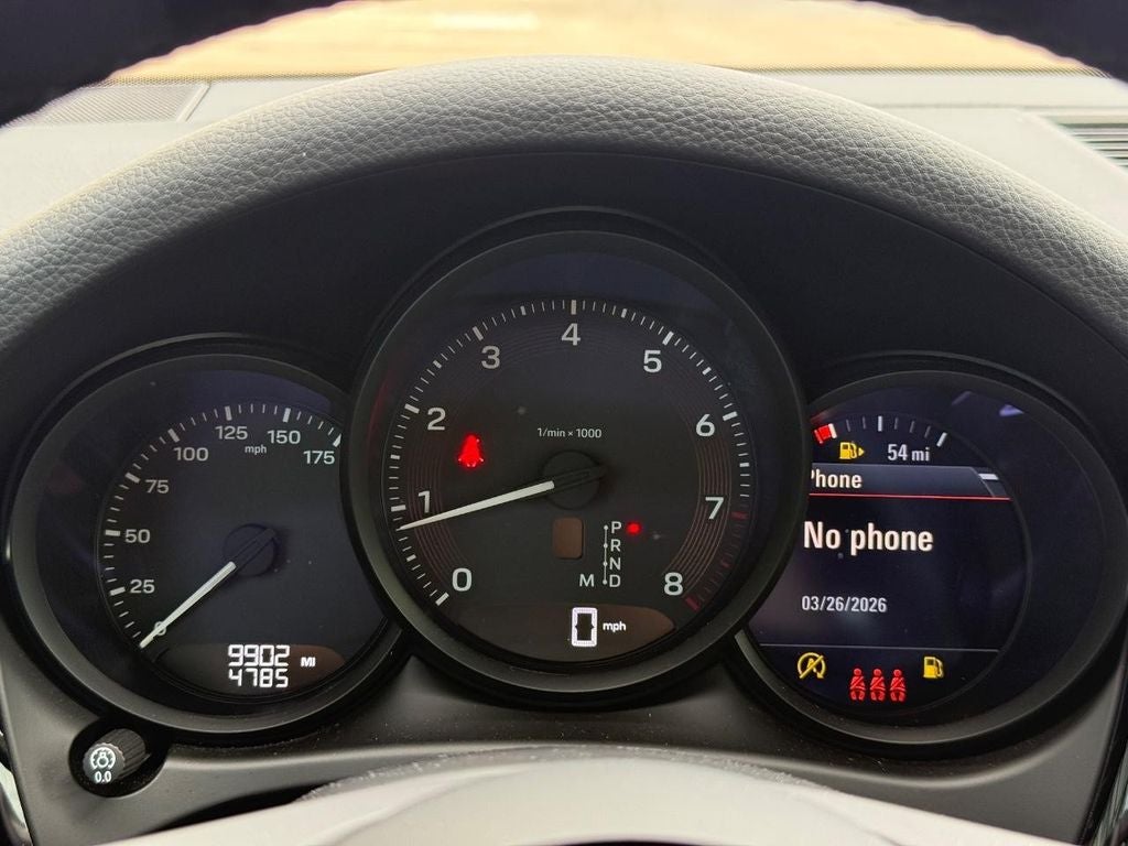 2025 Porsche Macan Base