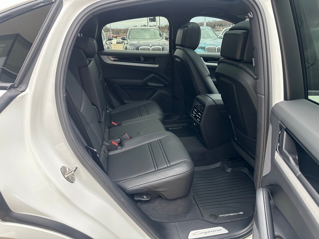 2025 Porsche Cayenne Coupe Base