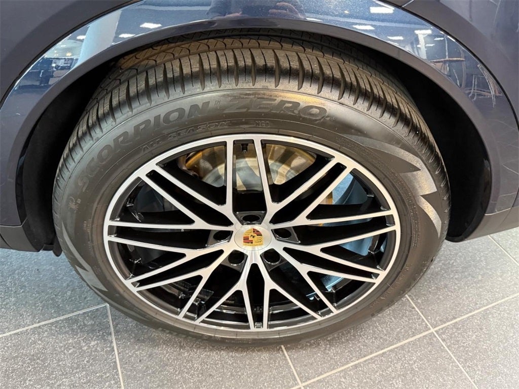 2024 Porsche Cayenne Coupe Base