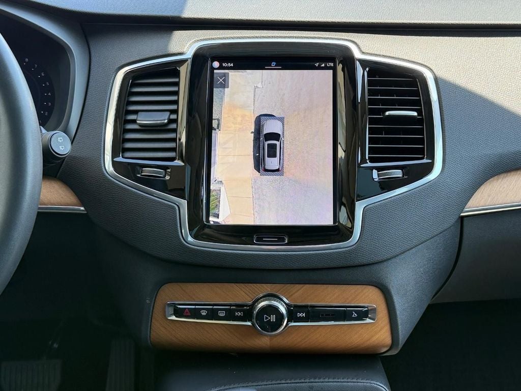 2024 Volvo XC90 B6 Plus Bright Theme