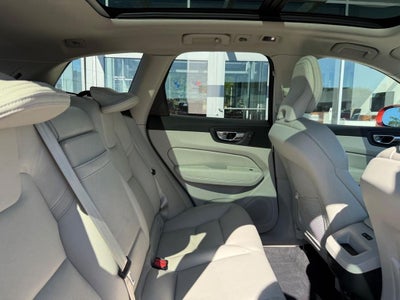 2021 Volvo XC60 T5 Momentum