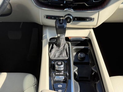 2021 Volvo XC60 T5 Momentum